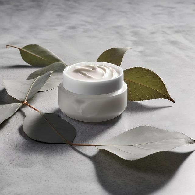 Application‌ Tips for ⁢a Flawless finish and Natural Glow