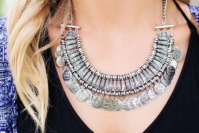 Accessorizing ​with Purpose to Complete Your wardrobe