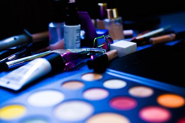 expert ⁤Insights: Tips from Makeup ⁣Artists on Foundation⁢ Application