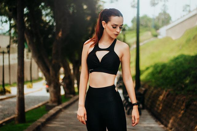 Exploring ⁤the Key Features of⁢ High-Performing Activewear Fabrics