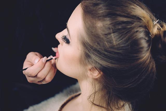 Top ⁣Picks: Must-Have Colorful Eyeliners ⁤for Every Makeup Enthusiast