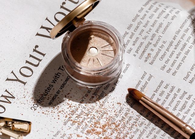 Color Trends: How to Choose the Right⁢ Shades for Your ​glitter and Metallic Palette